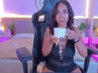 Live webcam model lana-kalyx on Soda Cams