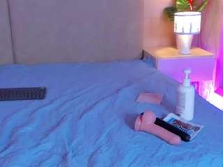 lana-kalyx's CamSoda show and profile