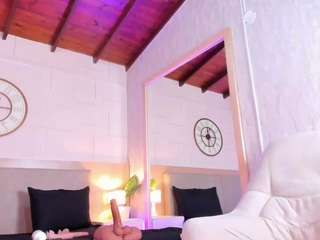 le modèle lana-kalyx est en webcam porno dans un show sur le site camsoda, il possède les tags suivants: ahegao,skinny,no drinking,no smoking,ohmibod,petite,pov,public,pussy,sex toys,shaved pussy,solo,naked,spank,spanking,squirt,strip,striptease,tattoos,teen (18+)