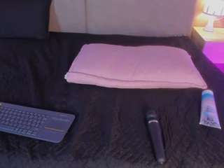 lana-kalyx's CamSoda show and profile