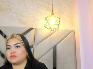 Live webcam model sarasanchezz on Soda Cams