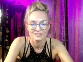 SoniaWomen live cam preview