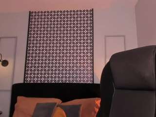 Live webcam model viky-petitee on Soda Cams