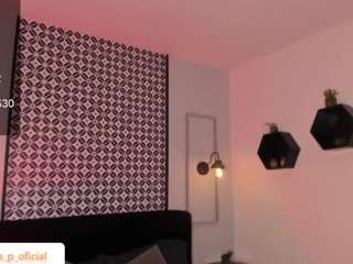 viky-petitee live cam profile