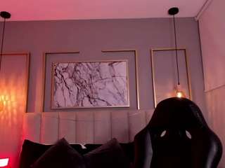 viky-petitee live cam