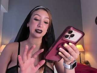 viky-petitee live cam preview