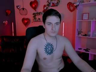 beauty-liam's CamSoda show and profile