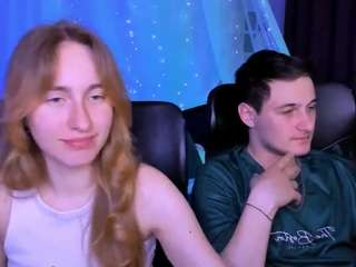 Model ini sedang live sekarang. beauty-liam