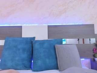 Live webcam model camiila-cruz on Soda Cams