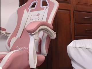 Live webcam model emmars on Soda Cams