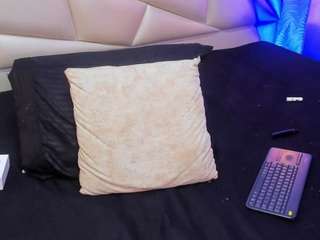 laurettedela-rou... Live Webcam on CamSoda