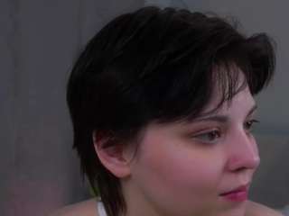 louiscanzio's CamSoda show and profile