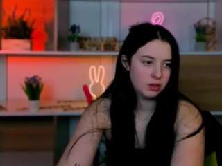 Live webcam model mira-vibe on Soda Cams