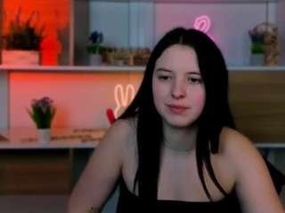Live webcam model mira-vibe on Soda Cams