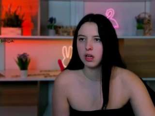 Live webcam model mira-vibe on Soda Cams