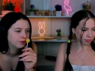 Live webcam model mira-vibe on Soda Cams