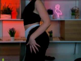 Live webcam model mira-vibe on Soda Cams