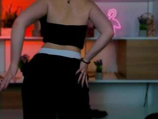 Live webcam model mira-vibe on Soda Cams