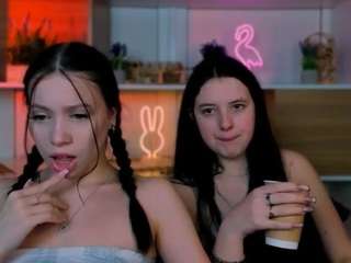 Live webcam model mira-vibe on Soda Cams