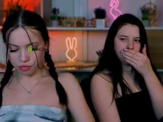 Live webcam model mira-vibe on Soda Cams