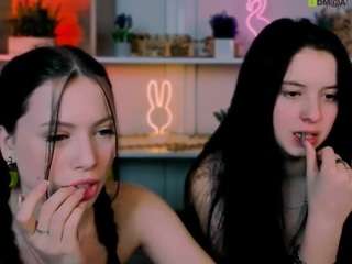 Live webcam model mira-vibe on Soda Cams