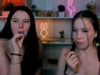 Live webcam model mira-vibe on Soda Cams