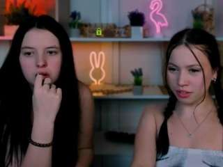 Live webcam model mira-vibe on Soda Cams