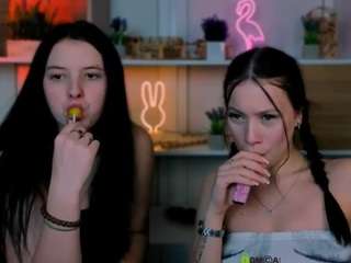 Live webcam model mira-vibe on Soda Cams