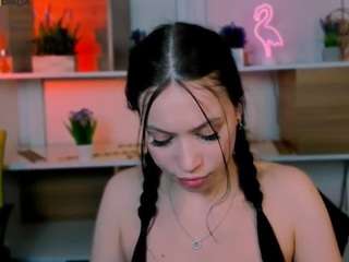 Live webcam model mira-vibe on Soda Cams