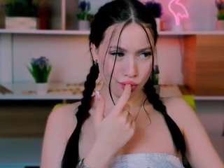 Live webcam model mira-vibe on Soda Cams