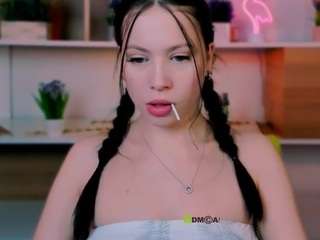 Live webcam model mira-vibe on Soda Cams