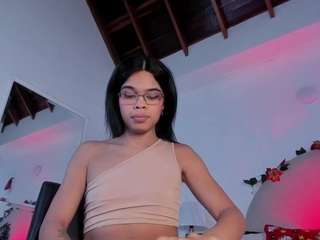 Live webcam model queenmercury07 on Soda Cams