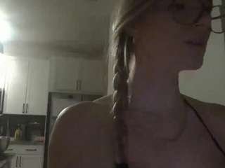 therosiecheeks webcam