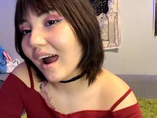 Live webcam model yvonemiquelon on Soda Cams