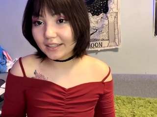 Live webcam model yvonemiquelon on Soda Cams