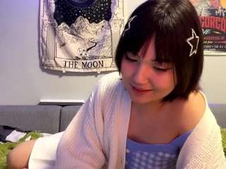 Live webcam model yvonemiquelon on Soda Cams