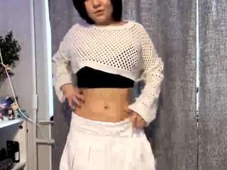 Live webcam model yvonemiquelon on Soda Cams