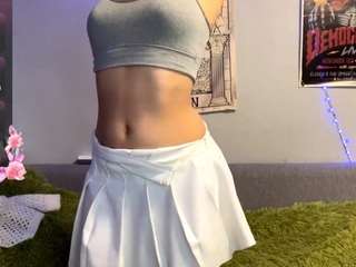 Live webcam model yvonemiquelon on Soda Cams