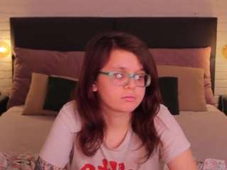 ariell-mini live cam profile