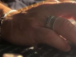 Live webcam model curioso965 on Soda Cams