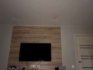 Live webcam model karmaalmand on Soda Cams