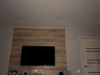 Live webcam model karmaalmand on Soda Cams