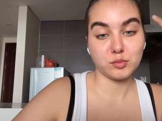 Live webcam model onasargis on Soda Cams