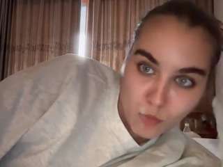 Live webcam model onasargis on Soda Cams