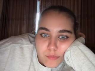 Live webcam model onasargis on Soda Cams