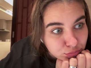 Live webcam model onasargis on Soda Cams