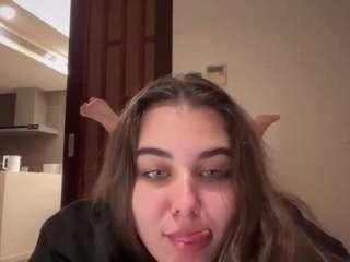 Live webcam model onasargis on Soda Cams