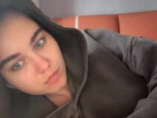 onasargis's CamSoda show and profile