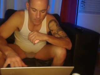 showingoff402 Live Webcam on CamSoda