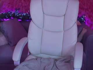 Live webcam model yourlolabunny on Soda Cams